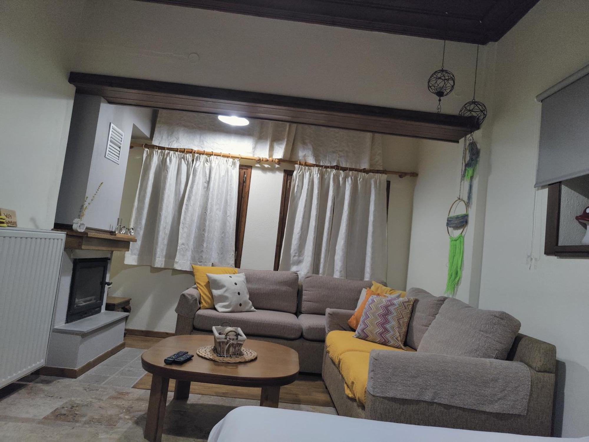 Guesthouse Theodorou Eláti Екстериор снимка