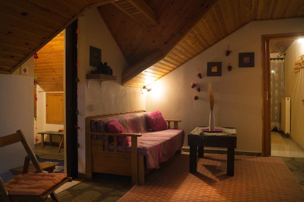 Guesthouse Theodorou Eláti Екстериор снимка